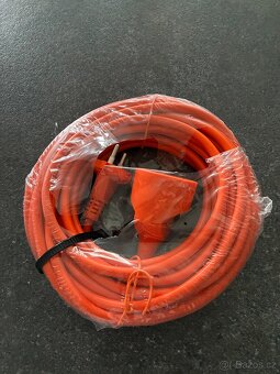 Prodlužovací kabel 10m - 2