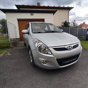 Hyundai i 20 benzín - 2