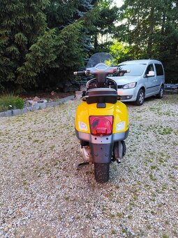 Vespa 300 GTS Super - 2