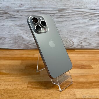 iPhone 15 Pro 256GB, přírodní Titan, eSIM (rok záruka) - 2