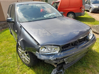 Volkswagen Golf IV 2.0 benzin 4x4 - 2