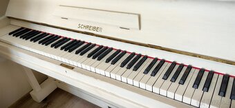 Bílé piano - 2