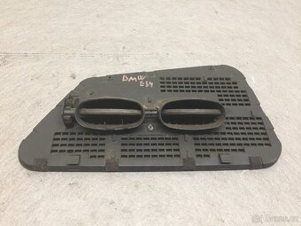 BMW E34 1987-1995 - STŘEDOVÝ VÝDECH PALUBNÍ DESKY - 2