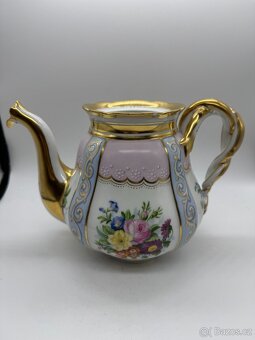 Sběratel nabízí staré porcelánové konvice - 2