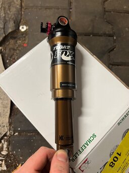 Tlumic fox float rp23 kashima - 2