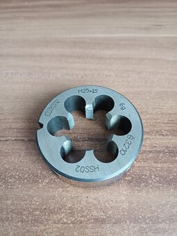 Závitová očka - 2