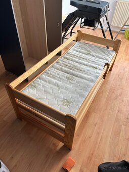 Dětská postel - dřevěná s matrací - 2