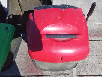 Koš na zahradní traktor - 2