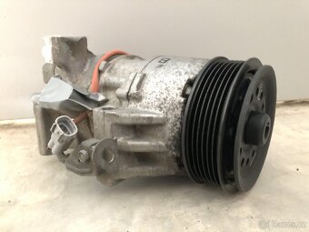 Kompresor klimatizace - Toyota Yaris 2 ID:185 - 2