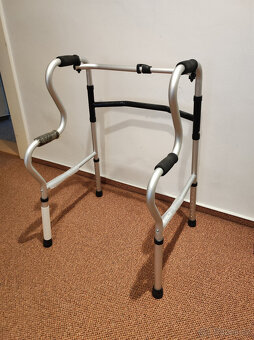 Chodítko DMA 230 stav nového - 2