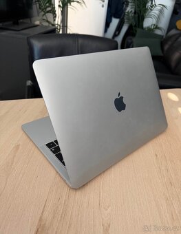 Macbook Air i5, 8Gb RAM, 128Gb SSD - 2