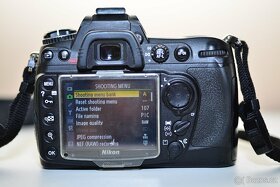 Nikon D300 + příslušenství - 2