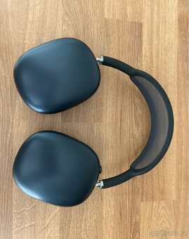 Apple Airpods Max - černý - 2
