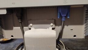 prodám funkční monitor LCD - FLATRON - jen v Brně- 300kč - 2