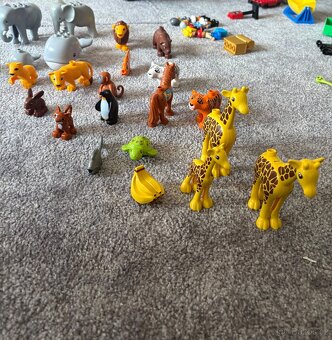 Lego Duplo sada kostek včetně aut a zvířátek 9 kg - 2