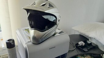 Přilba na enduro nebo čtyřkolku - 2