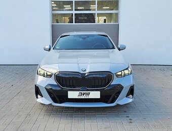 BMW Řada 5, 550e xDrive - 2