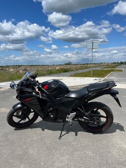 Honda CBR125R 2012 - 2