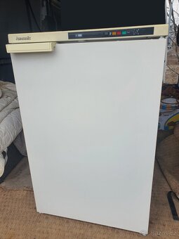 mrazák třídy A+ výška 85cm, 4 police - 2