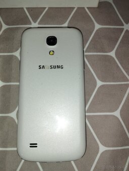Prodám 2 mobili Samsung A3 a Samsung Galaxy S4 mini. - 2