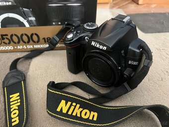 Nikon D5000 - 2