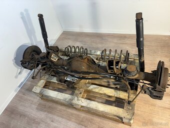 // Zadní náprava Jeep WK/WH III // - 2