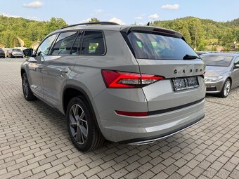 Škoda KODIAQ SPORTLINE 2.0 TDi EVO 4x4 WEBASTO KAMERA TAŽNÉ - 2