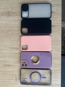 Prodám 5X nové obaly na iPhone 11 - 2