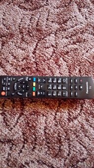 Prodám tel Panasonic Viera 106cm funkcni - 2