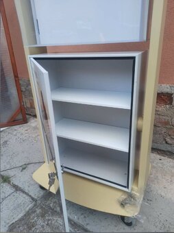 Uzamykatelná skříňka s oboustrannou magnetickou plochou - 2