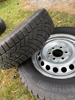 Dodávkové zánovní zimní pneu 205/75 R16 C s disky - 2