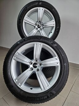 Orig. Audi 5x112 _ Zimní 235/50/19 - Zánovní - 2