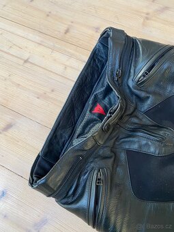 Prodám motocyklové kalhoty Dainese vel. 50 – chrániče kolen - 2