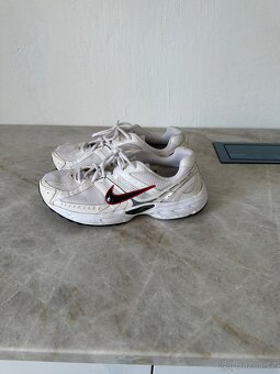 Nové Nike vel 45 - 2