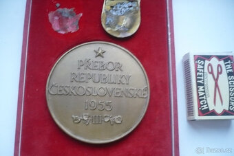 Odznaky a vyznamenání - 2