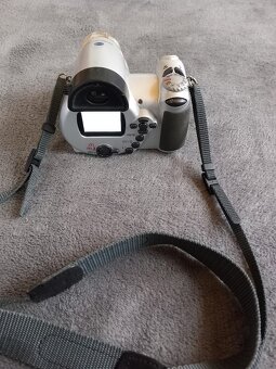 Konica Minolta Dimage Z10 - 2