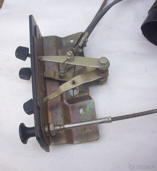 Moskvič 412  palubovka časť vetranie - 2