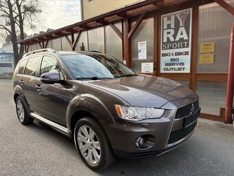 Mitsubishi Outlander 2,0i - 2
