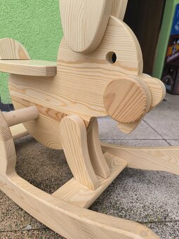 Dřevěný houpací zajíc - 2