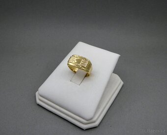 Širší prsten malé velikosti - 2