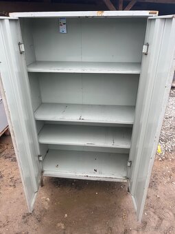 Plechová skříň - 2