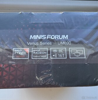 MINISFORUM UM690 - 2