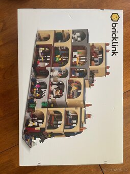 Lego Parisian street - 2