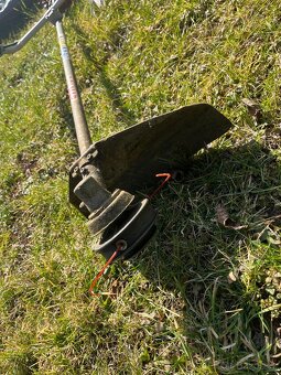 DOLMAR KŘOVINOŘEZ VYŽÍNAČ KOSA STRUNOVÁ SEKAČKA - 2