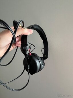 Sluchátka Sennheiser HD 25 černá - 2