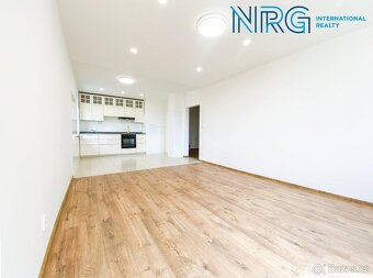Pronájem bytu po rekonstrukci, 3 + kk, 73 m², Praha 8 - Troj - 2