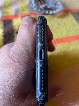 iPhone xr - 2