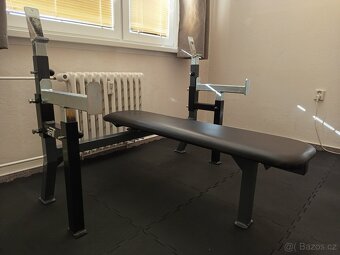 MASIVNÍ bench press lavice vč. BEZP. STOJANŮ - 2