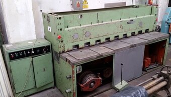 Nůžky tabulové NTE 2500/4 B - 2