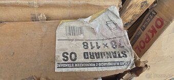 Střešní okna - 2 dřevěné 1 hlinik - 2